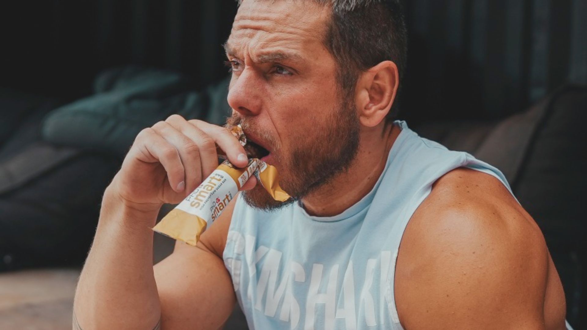 When Does Eating a Protein Bar Before