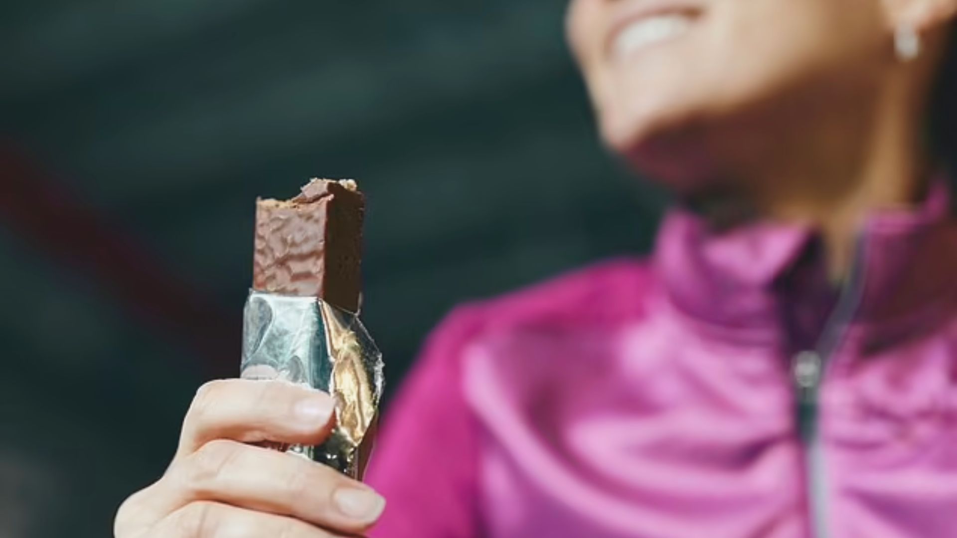 Should I Eat a Protein Bar Before Gym