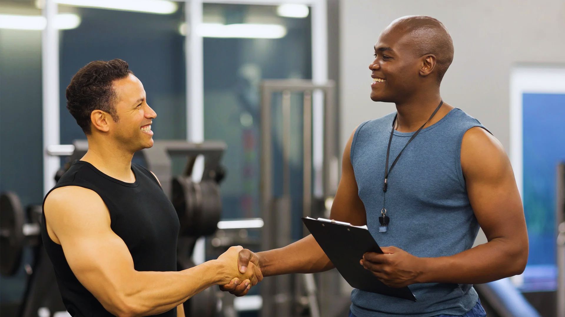Online Fitness Coach vs Personal Trainer