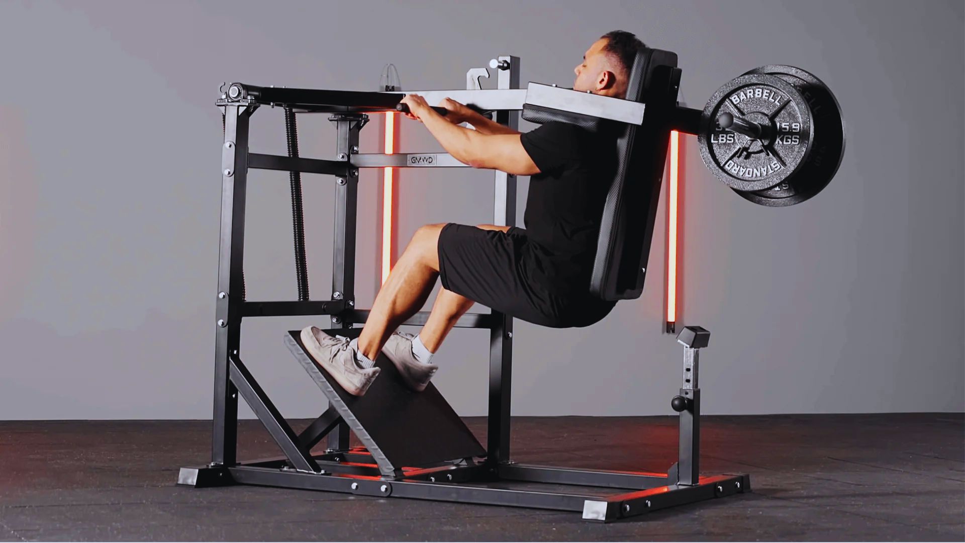 Pendulum Squat Machine
