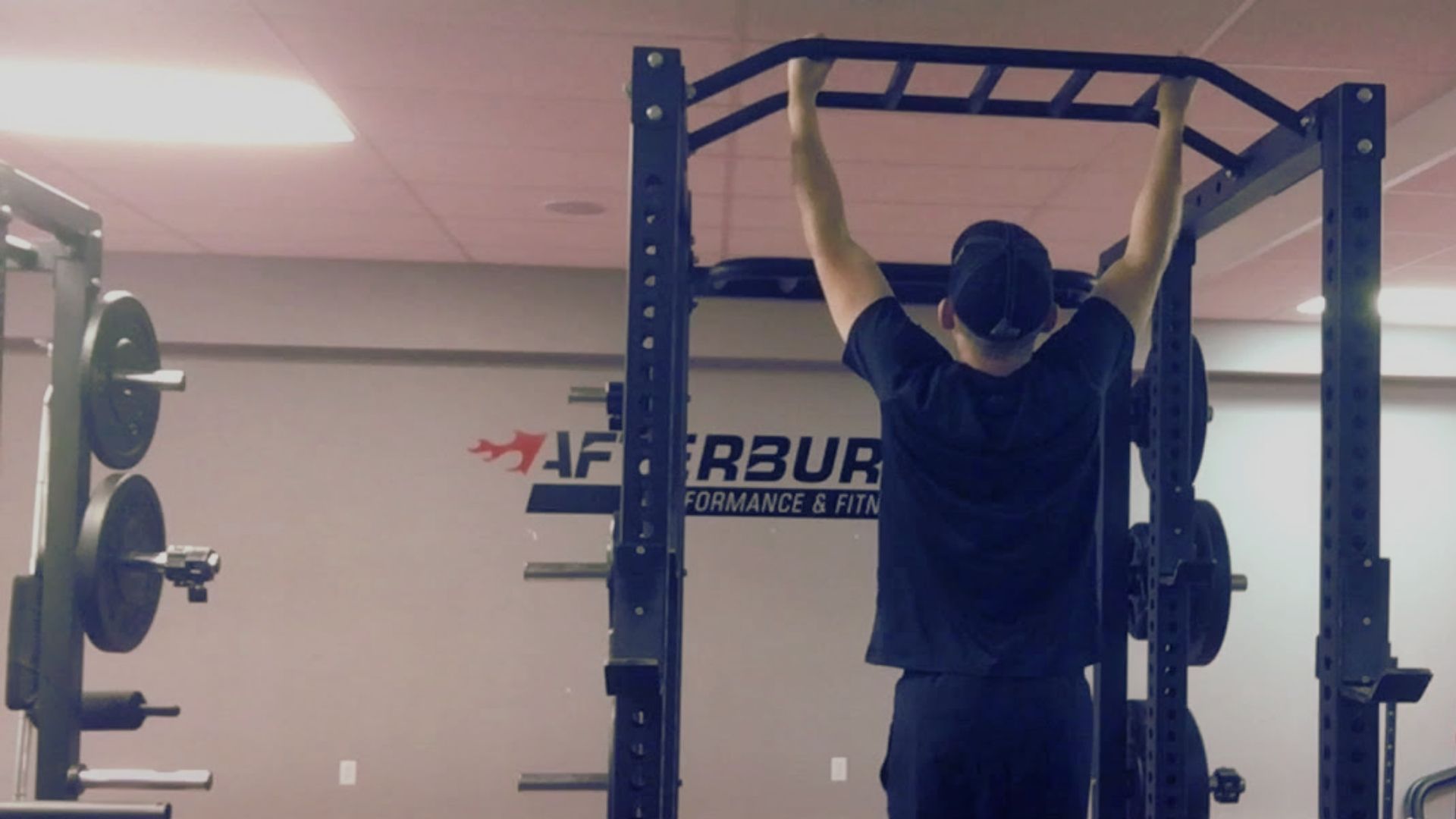 Wide-Neutral Grip Pulldown