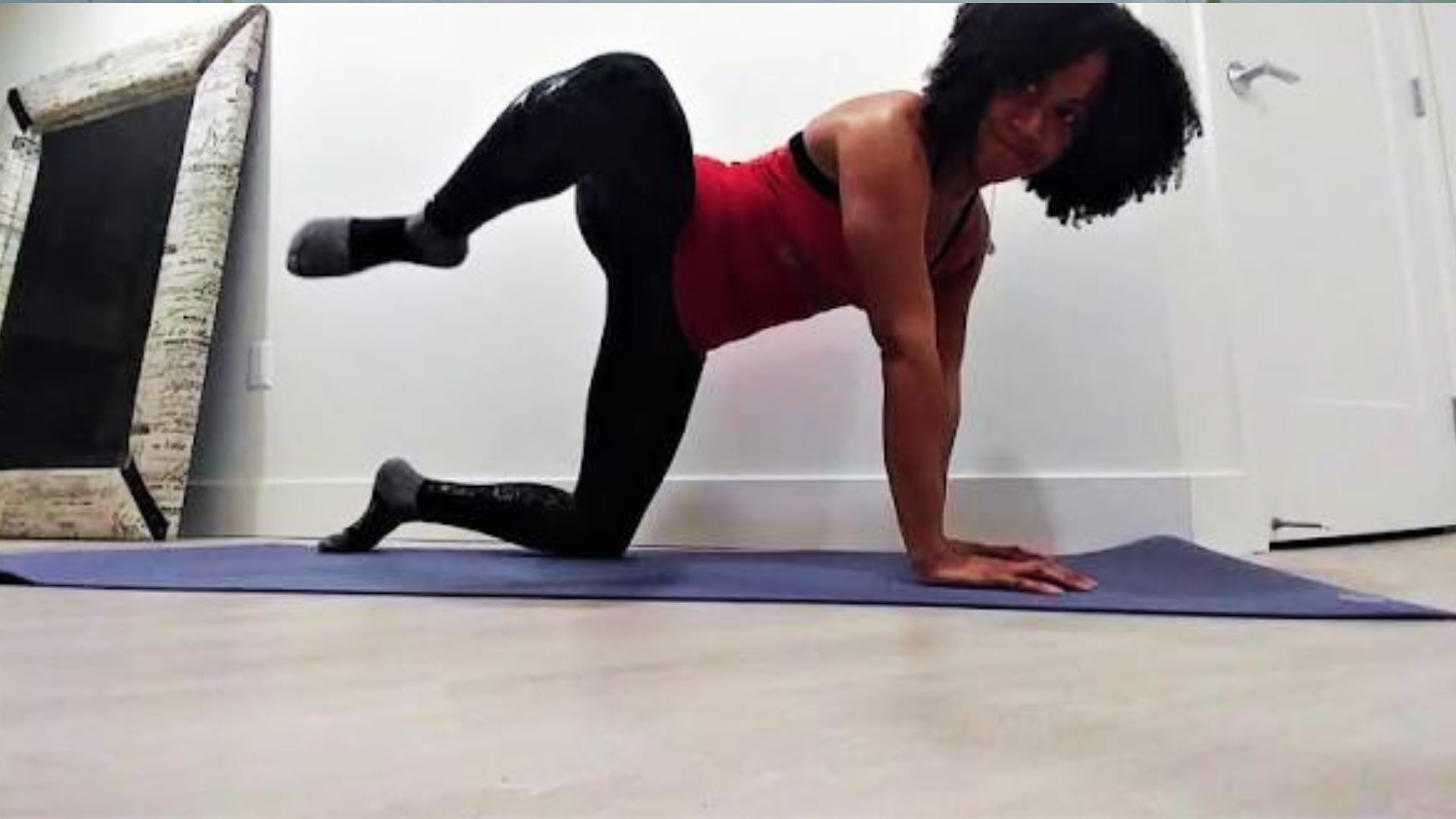 Fire Hydrants is one of the Best Upper Glute Exercises