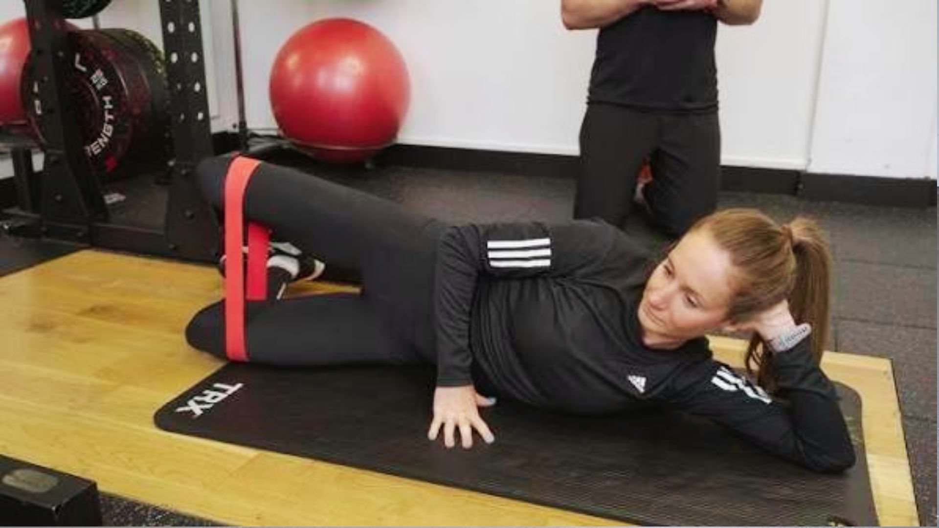 Clamshells is one of the Best Upper Glute Exercises